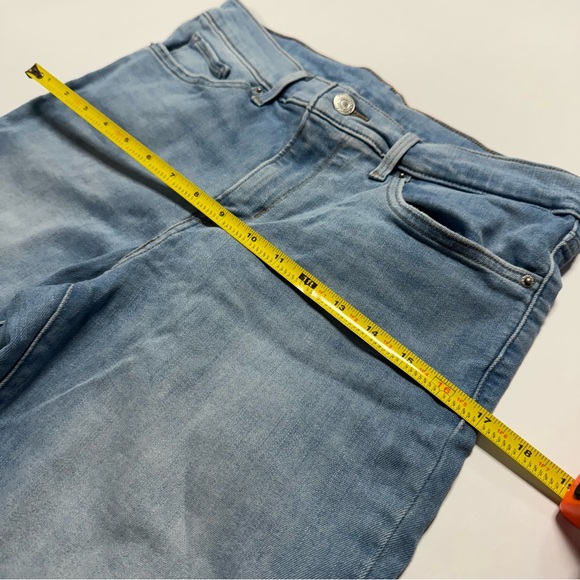 Levi Strauss & Co Light Wash Blue Jeans Denim Shorts - Picture 4 of 9